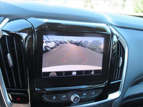 Used 2021 Chevrolet Traverse LT w/ LPO, Blackout Package image 24