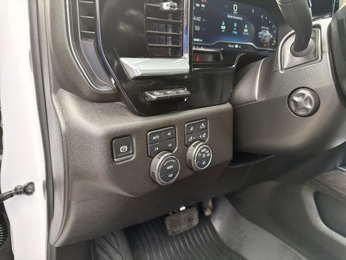 Used 2024 Chevrolet Silverado 1500 LTZ AWD/4WD image 14