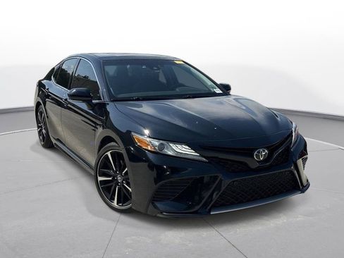 Used 2018 Toyota Camry XSE w/ Audio Package FWD image 4