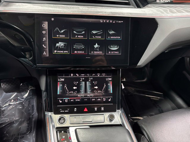 Used 2024 Audi Q8 e-tron Prestige w/ Prestige Package AWD/4WD image 18