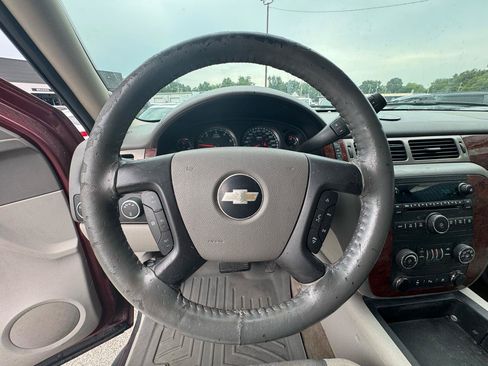 Used 2009 Chevrolet Avalanche LT w/ Convenience Package #1 AWD/4WD image 21