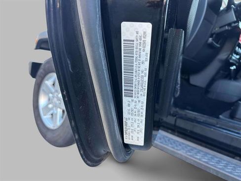 Used 2013 Jeep Wrangler Freedom Edition image 26