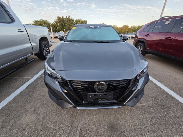 Used 2023 Nissan Sentra SV FWD image 2