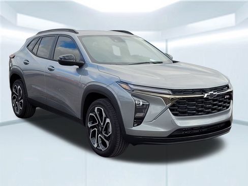 New 2026 Chevrolet Trax RS w/ Driver Confidence Package image 8