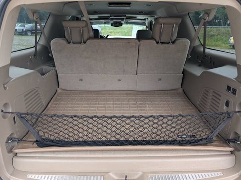 Used 2015 Chevrolet Suburban LTZ RWD image 21
