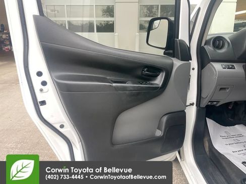 Used 2015 Chevrolet City Express LT w/ Technology Package FWD image 18
