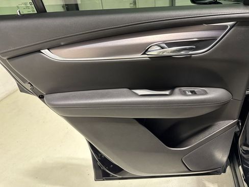 Used 2023 Cadillac XT6 Luxury image 28