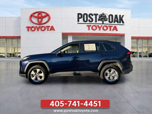 Used 2025 Toyota RAV4 XLE FWD image 3