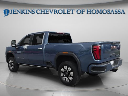 Certified 2024 GMC Sierra 2500 Denali w/ Denali Reserve Package AWD/4WD image 7