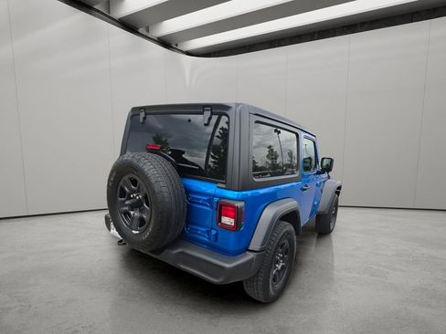 Used 2024 Jeep Wrangler Sport AWD/4WD image 9