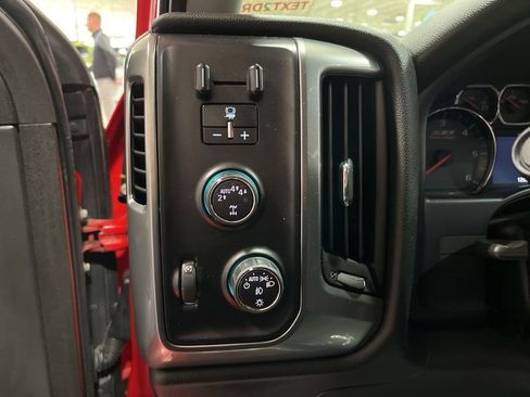 Used 2017 Chevrolet Silverado 1500 LT w/ All Star Edition AWD/4WD image 12