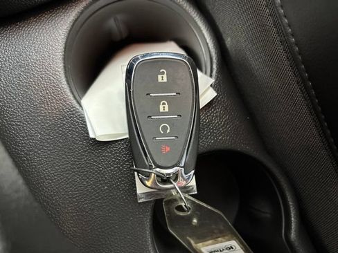 Used 2022 Chevrolet Traverse LT AWD/4WD image 28