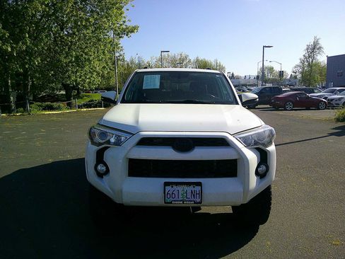 Used 2019 Toyota 4Runner SR5 Premium AWD/4WD image 8