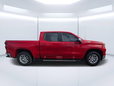 Used 2022 Chevrolet Silverado 1500 LT w/ Z71 Off-Road Package image 2