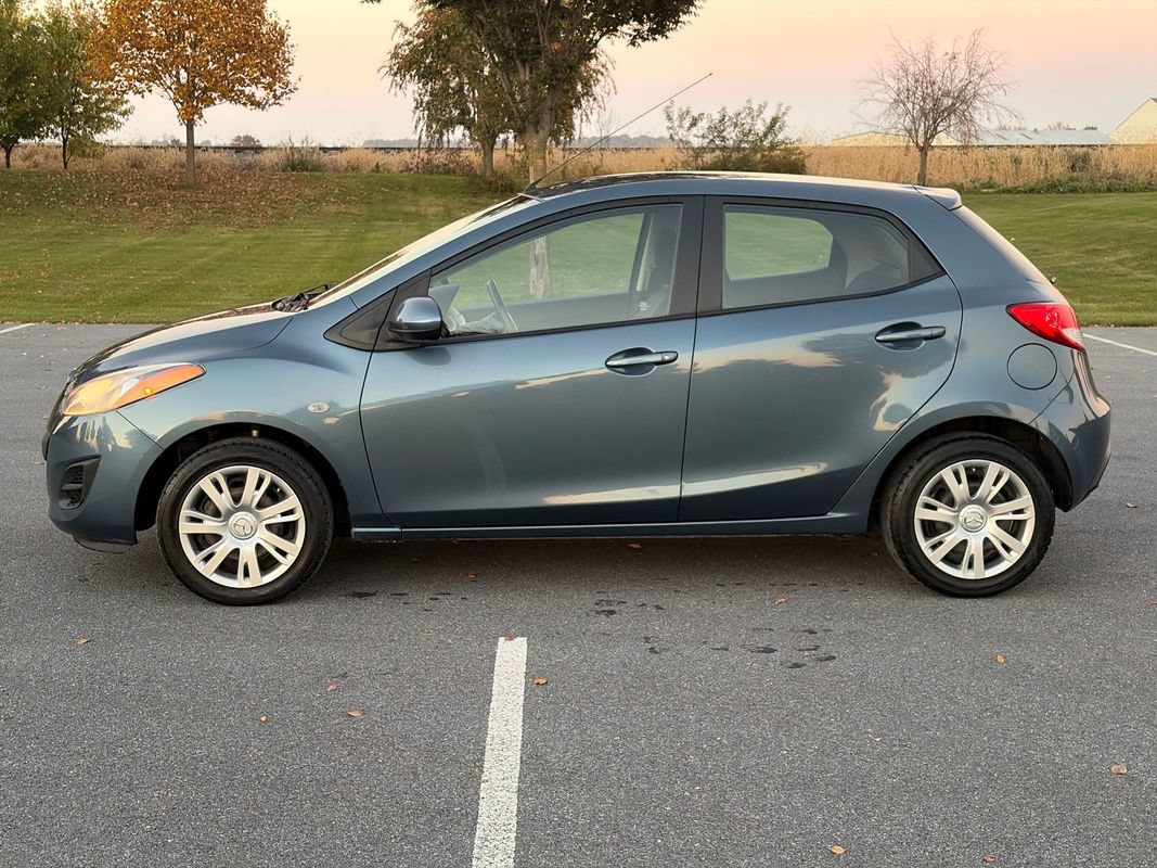 Used 2014 MAZDA MAZDA2 Sport FWD image 4