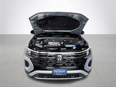 Used 2024 Volkswagen Atlas Peak Edition SE AWD/4WD image 22