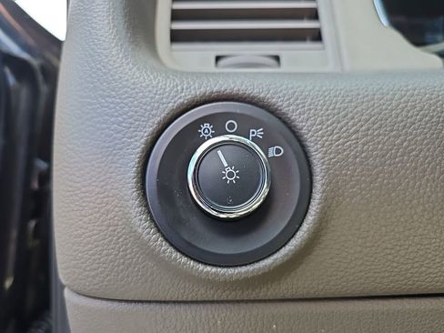 Used 2015 Lincoln Navigator 4WD image 18