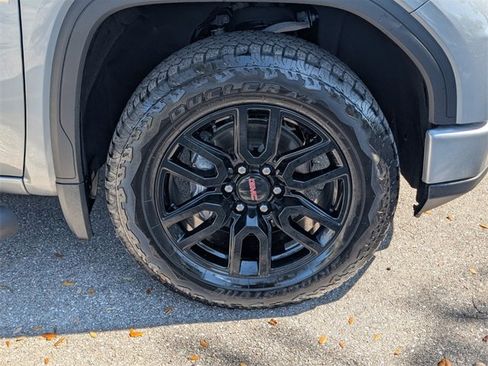 Used 2024 GMC Sierra 1500 Elevation image 9