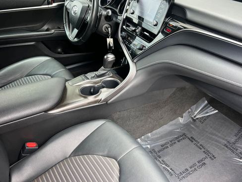 Certified 2022 Toyota Camry SE FWD image 15