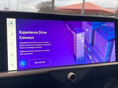 Certified 2025 Toyota Crown Signia Limited w/ Advanced Technology Package image 22