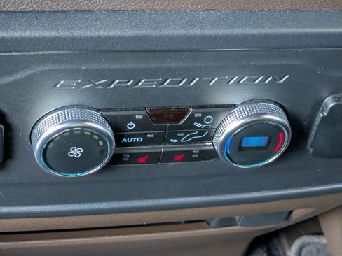 Certified 2024 Ford Expedition King Ranch AWD/4WD image 23