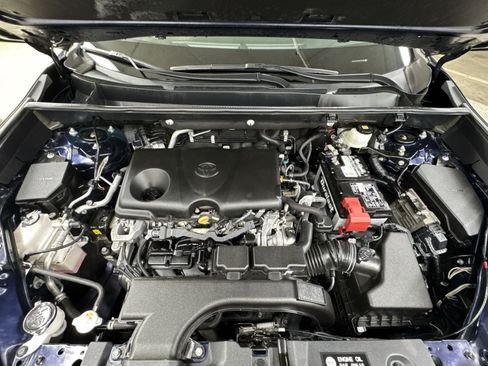 Used 2021 Toyota RAV4 XLE Premium AWD/4WD image 41