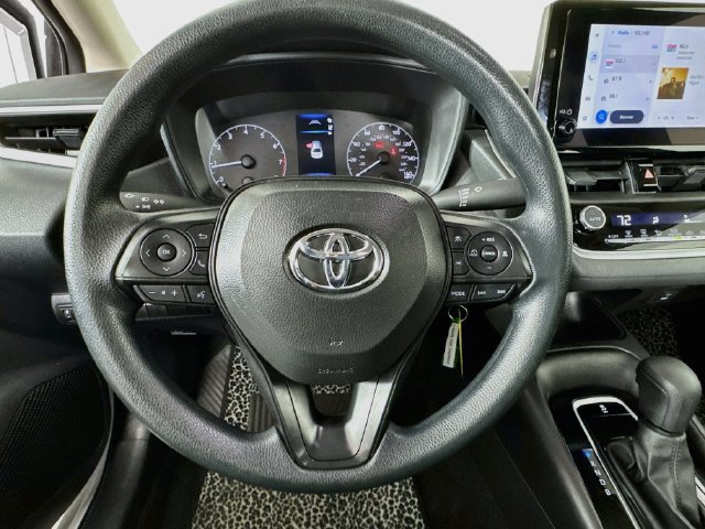 Used 2025 Toyota Corolla LE FWD image 15