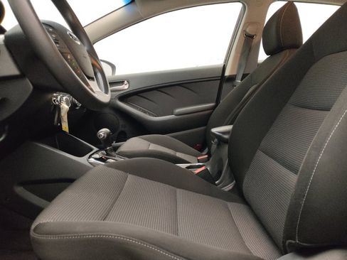 Used 2017 Kia Forte LX image 17