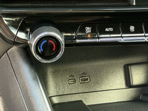 Used 2025 Chevrolet Traverse Z71 w/ Driver Confidence Package AWD/4WD image 20