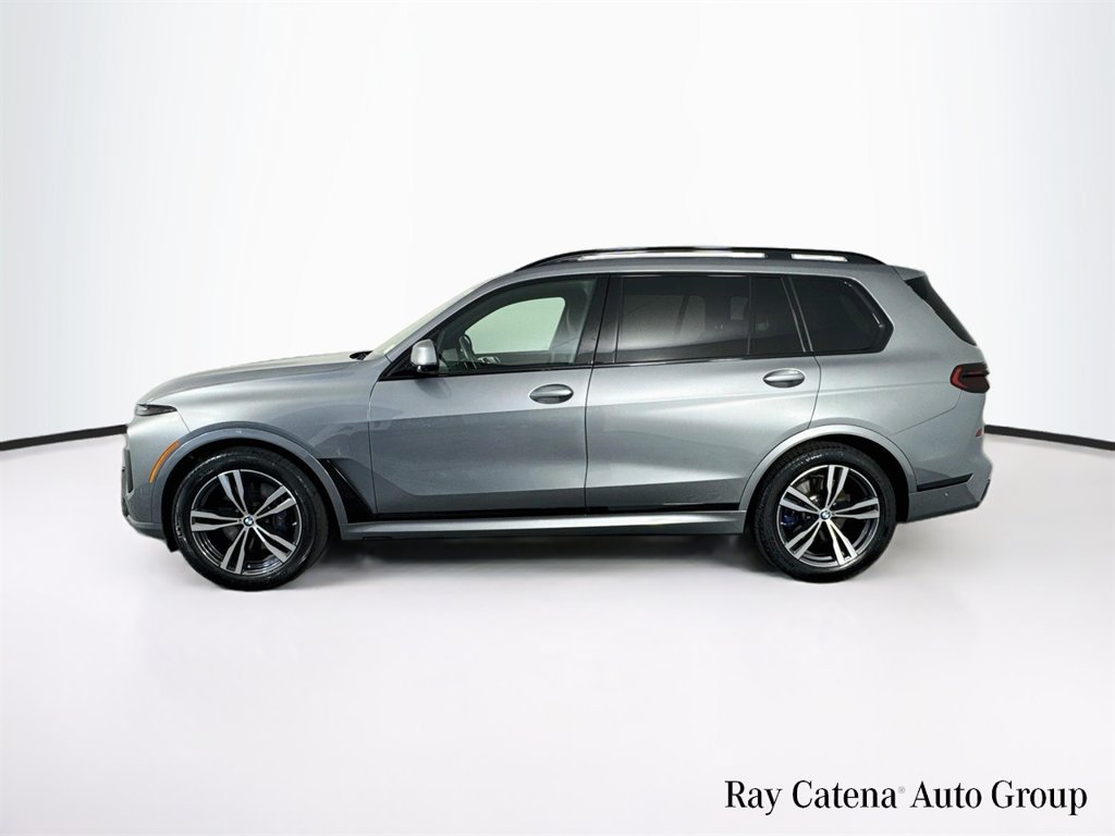 Used 2024 BMW X7 xDrive40i w/ M Sport Package AWD/4WD image 4