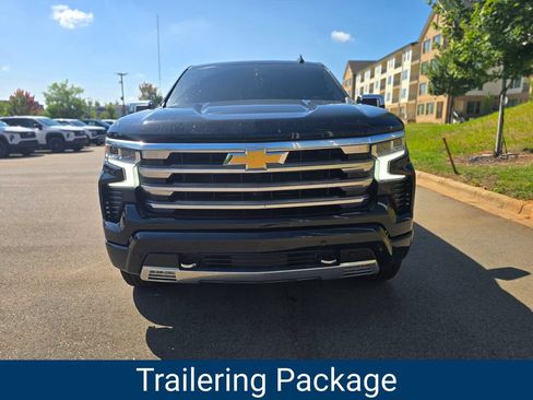 Certified 2025 Chevrolet Silverado 1500 High Country w/ High Country Premium Package AWD/4WD image 8