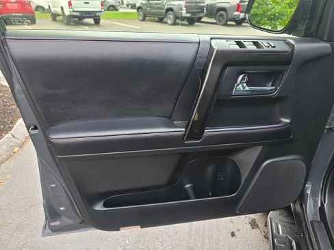 Used 2024 Toyota 4Runner TRD Off-Road Premium w/ Moonroof Package AWD/4WD image 16