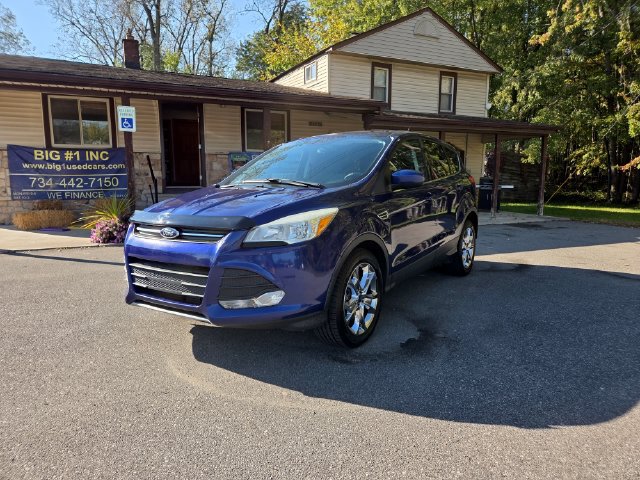 Used 2015 Ford Escape SE FWD image 1