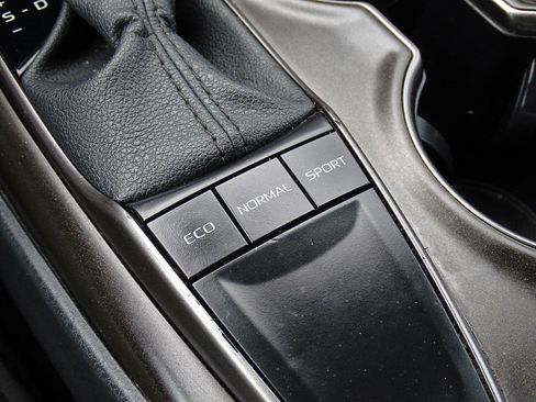 Used 2024 Toyota Camry SE FWD image 45