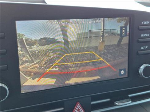 Used 2023 Hyundai Elantra SEL FWD image 14
