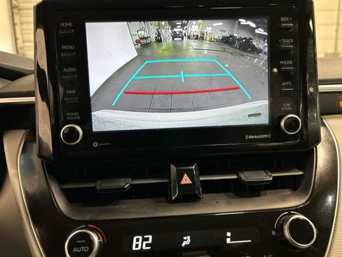 Used 2022 Toyota Corolla LE FWD image 5