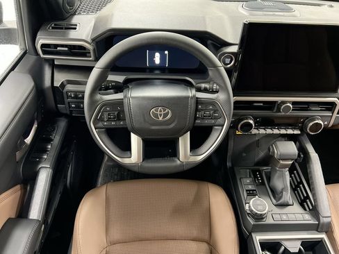 Used 2026 Toyota 4Runner Limited AWD/4WD image 11