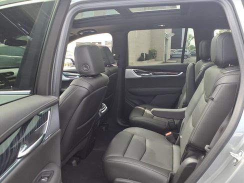 Certified 2024 Cadillac XT6 Premium Luxury w/ LPO, Floor Liner Package image 18
