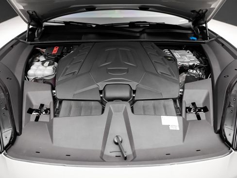 Used 2024 Porsche Cayenne Turbo GT image 76