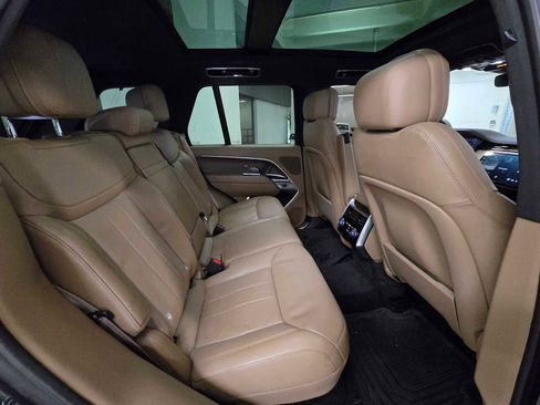 Used 2023 Land Rover Range Rover SE AWD/4WD image 12