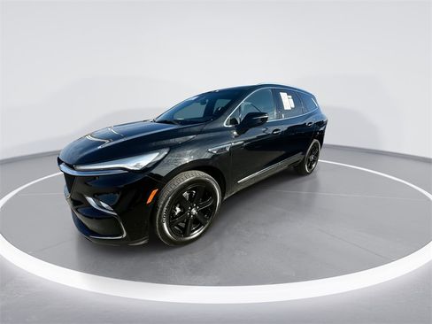 Used 2023 Buick Enclave Essence w/ Experience Buick Package image 4