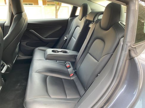 Used 2018 Tesla Model 3 Long Range image 34