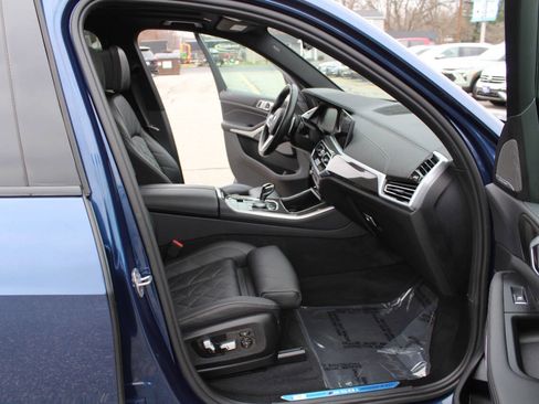 Used 2023 BMW X5 M50i w/ Climate Comfort Package image 19