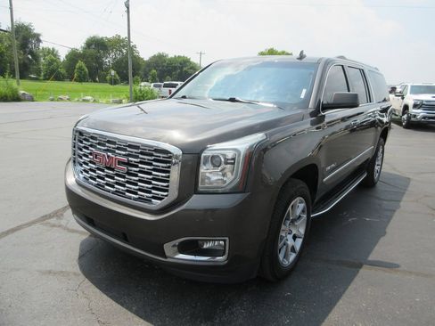 Used 2019 GMC Yukon XL Denali w/ Open Road Package RWD image 10