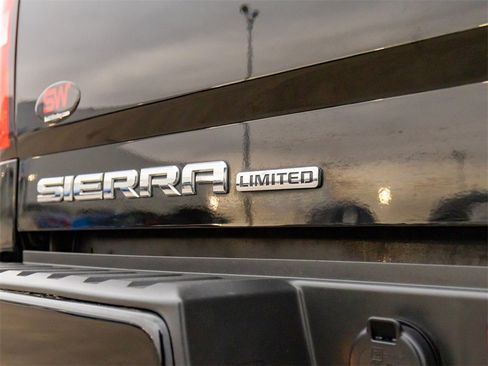 Used 2019 GMC Sierra 1500 Limited w/ Elevation Edition image 13