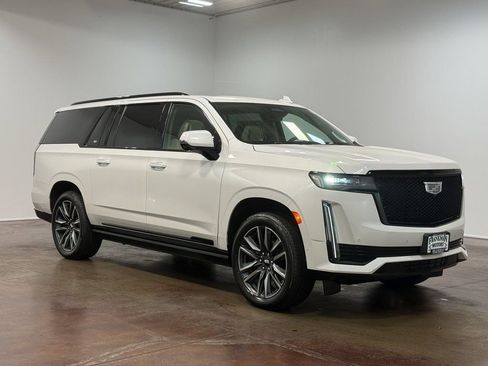 Used 2021 Cadillac Escalade ESV Sport Platinum image 22