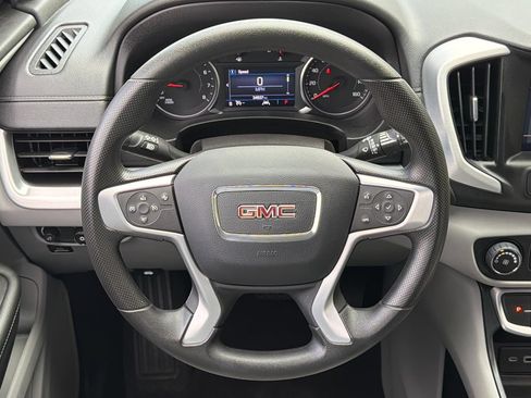 Used 2024 GMC Terrain SLE FWD image 4