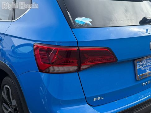 Used 2022 Volkswagen Taos SEL image 11