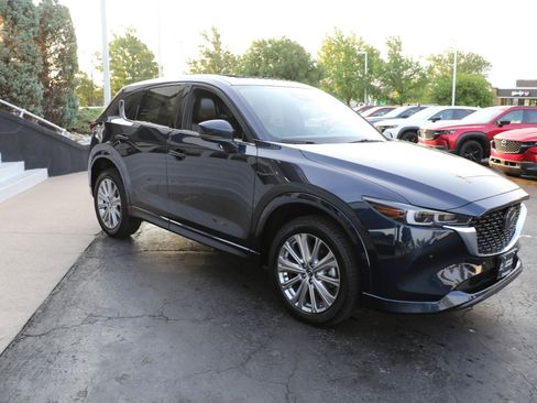 Certified 2023 MAZDA CX-5 Signature AWD/4WD image 6