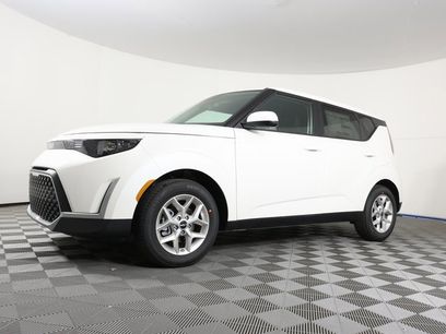 New 2025 Kia Soul LX